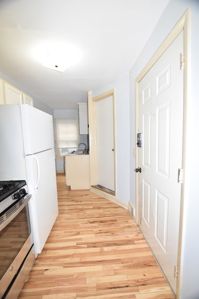 Photo - 457 Talma St Unit 2