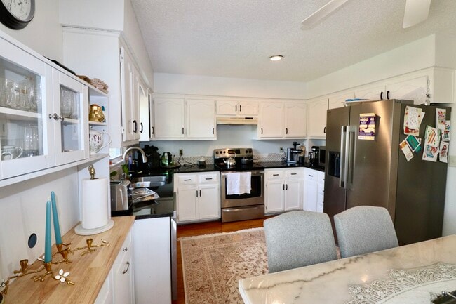 Photo - 13847 S Alden Ct