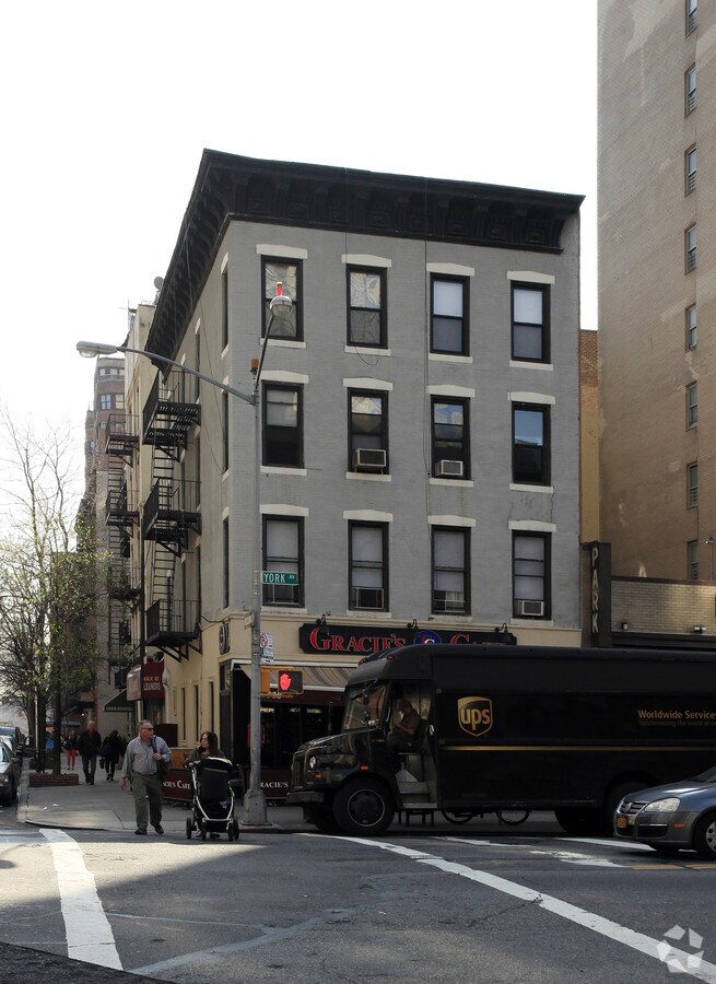 Photo - 500 E 81st St