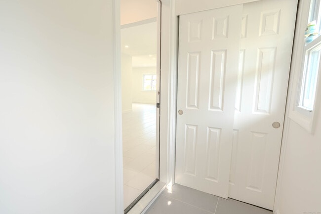 Photo - 56 Leonard St Unit B