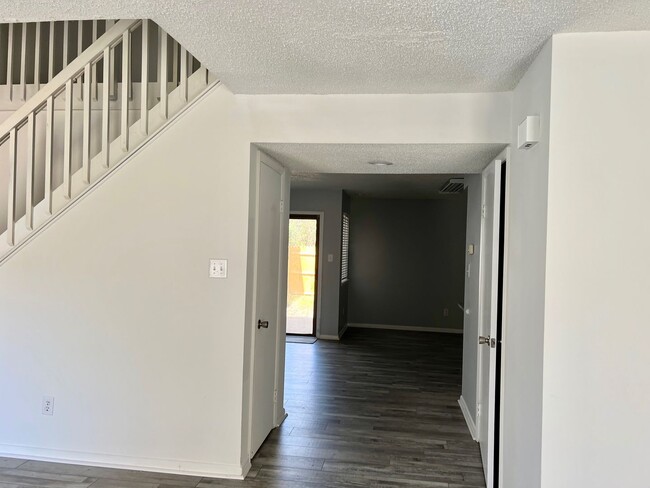 Photo - Beautiful 2BD/1.5 BA with Loft in Mariners Landing! Blocks to the Bay!!