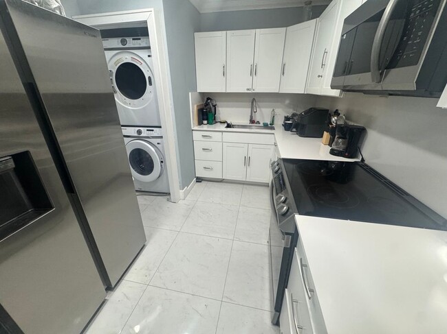 Building Photo - 1708 NW 14th St Rental