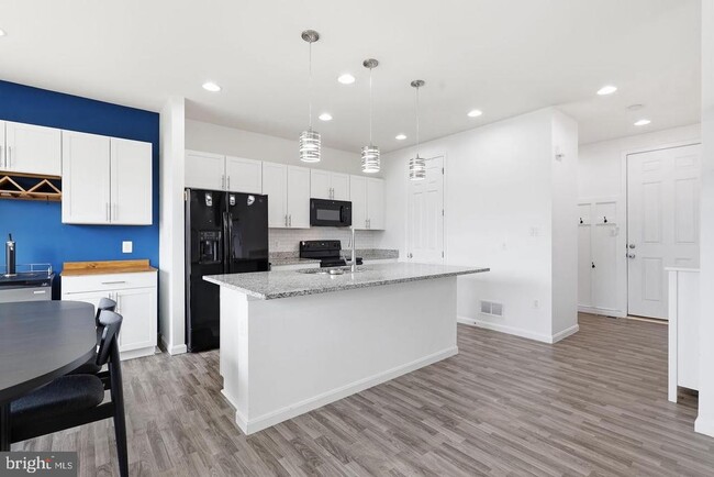 Photo - 2156 Chestnut Dr.