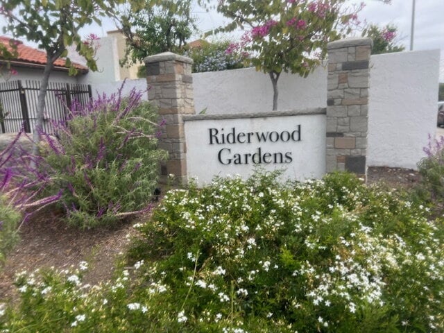 Building Photo - Great area near Central Santee Unit 8