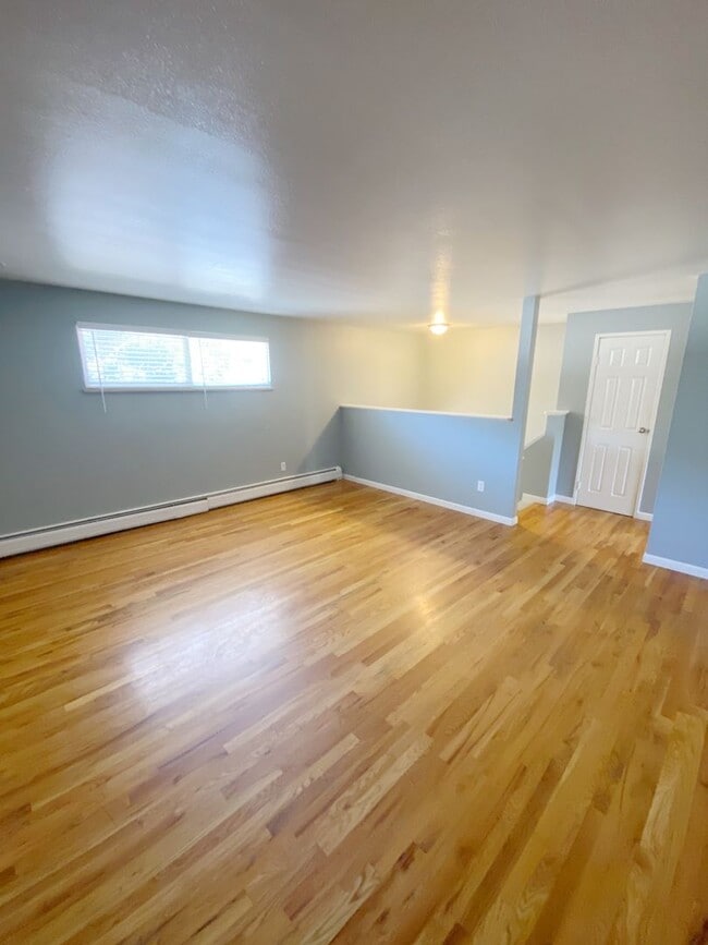 Building Photo - 1022-1024 S Arbutus St Unit 1024 Rental