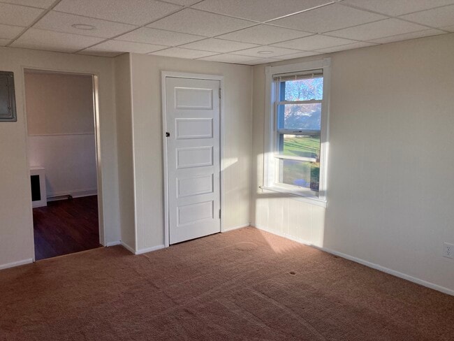 Building Photo - 502 Bell Rd Unit Side