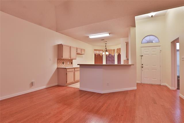 7836 Armor Ln