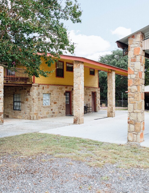 Photo - 2481 Lakeshore Dr