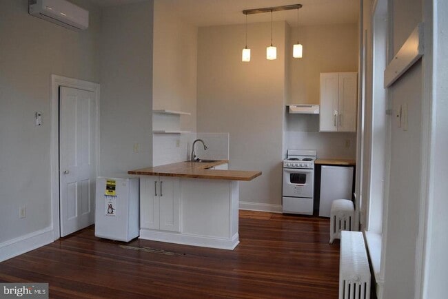 Photo - 10 South St Apartment Unit 3