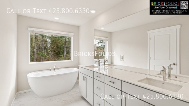 Photo - 2319 Boxcar Ct NE