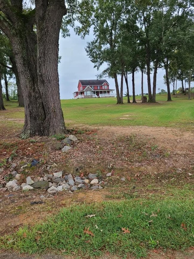 Photo - 195 Tennis Ranch Rd