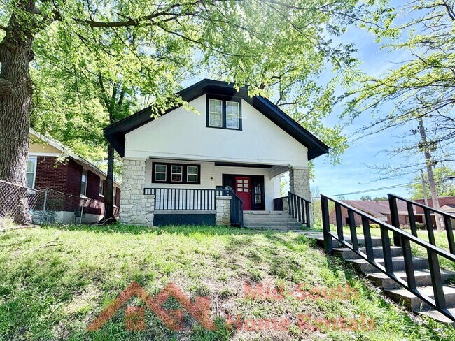 Photo - 1561 Foster Ave