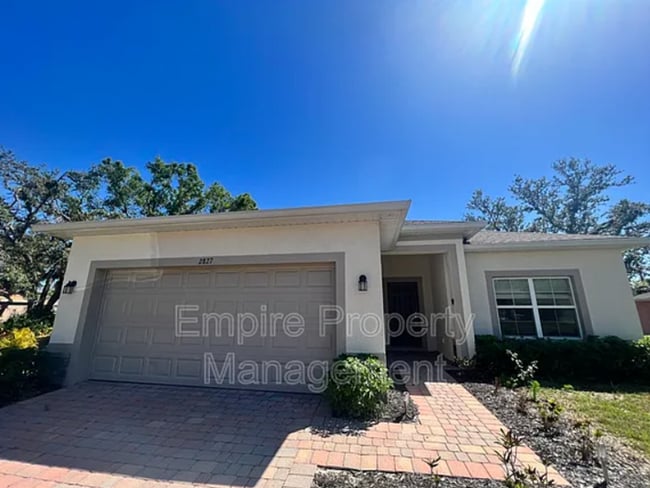 Building Photo - Charming 3 Bed 2 Bath with Screened Lanai in North Port