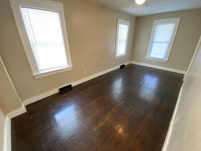 Photo - 321 N Wenger Ave