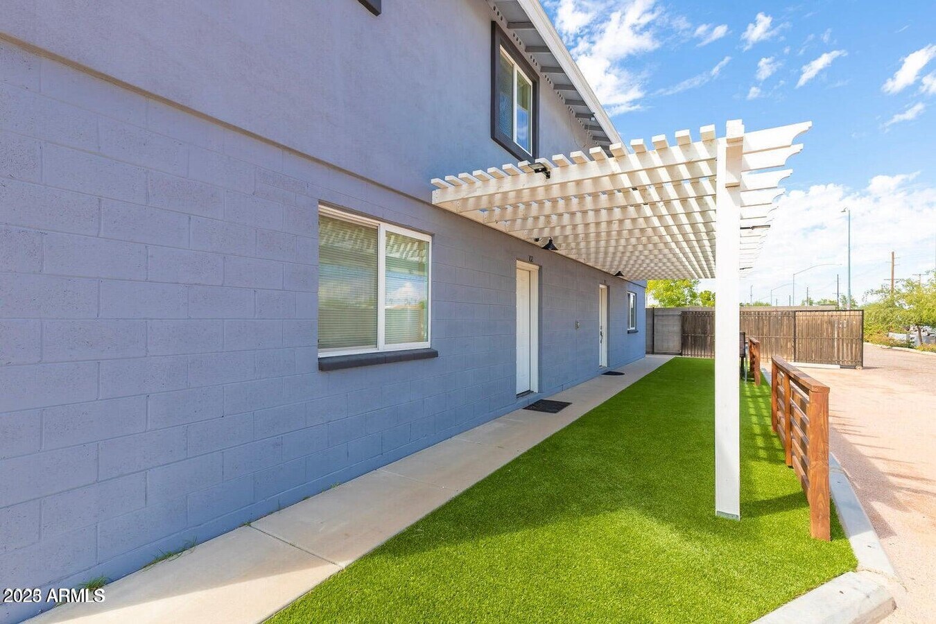 Photo - 1161 E 5th Ave