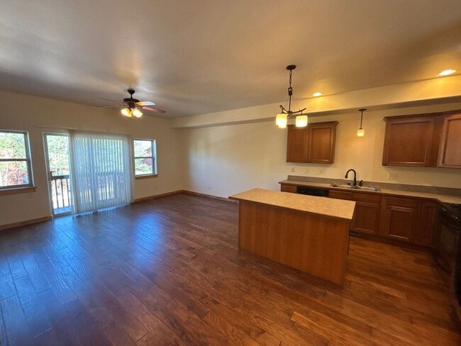Photo - 2379 Abbey Ct