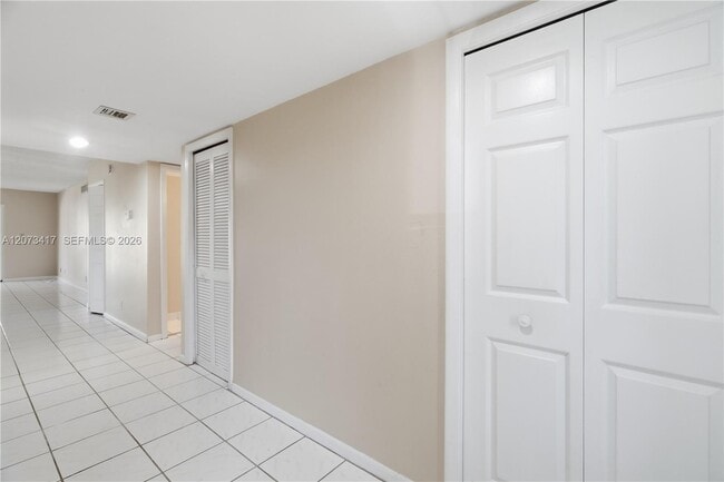 Photo - 16252 Laurel Dr Unidad 201