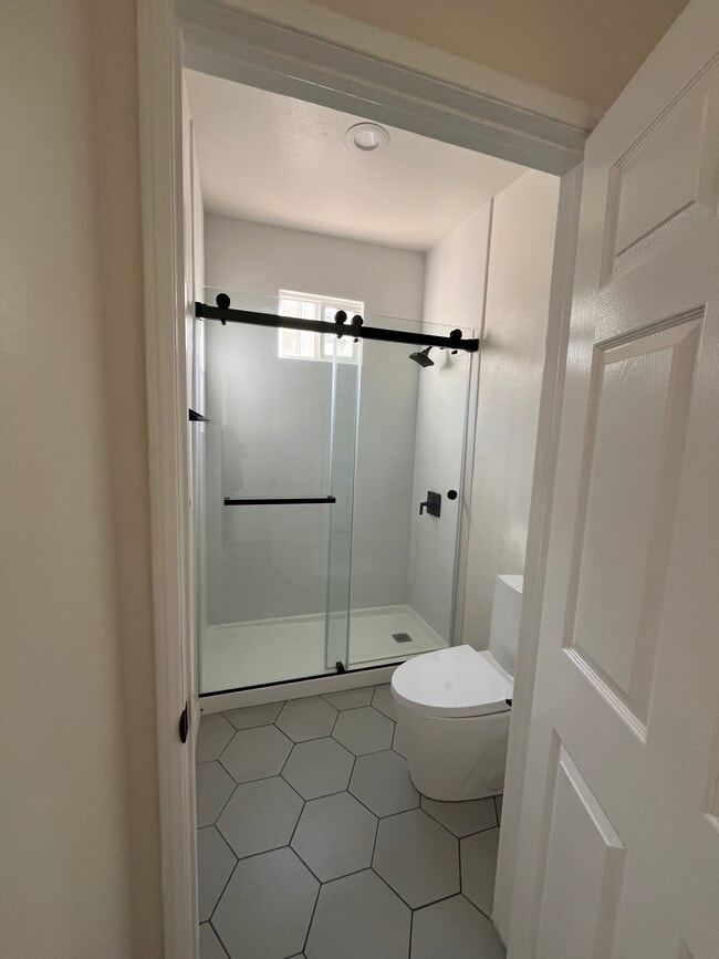 Photo - 5260 Premiere Hls Dr Unit 205