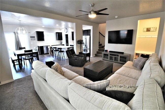 Photo - 119 S Baraya Way