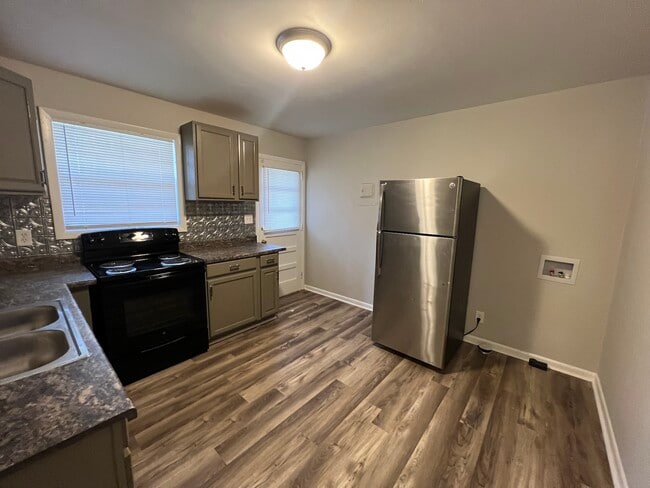 Photo - 857 Bellevue St Unit A