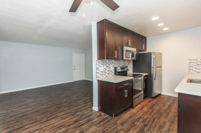 Photo - Creekside Apartments