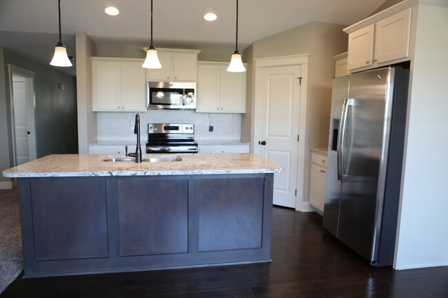 Photo - 2936 SW Country Ln