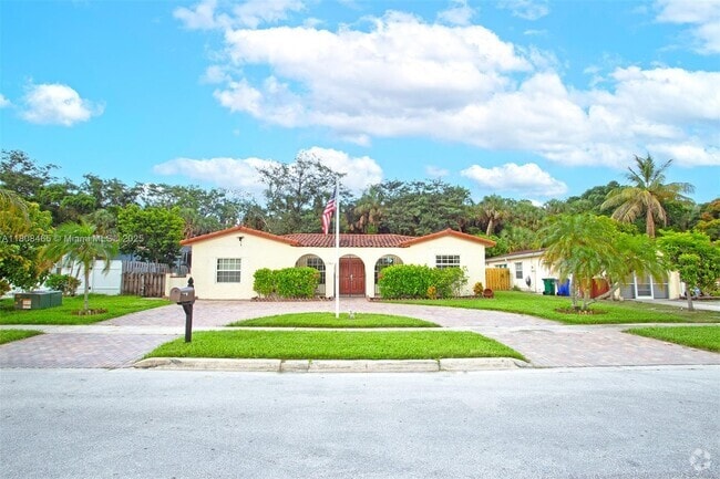 Building Photo - 781 SW 49th Terrace Rental