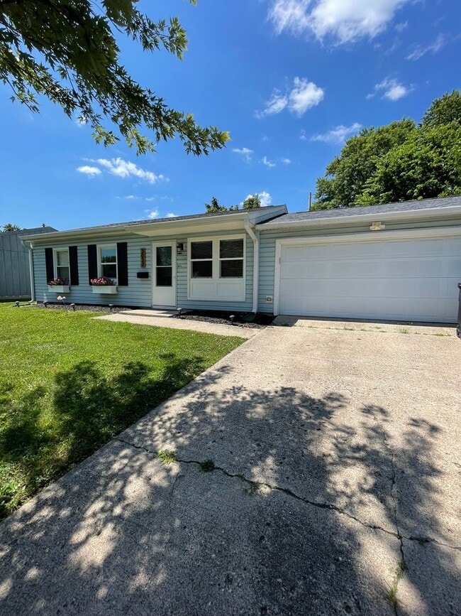 Building Photo - 3032 Choctaw Dr