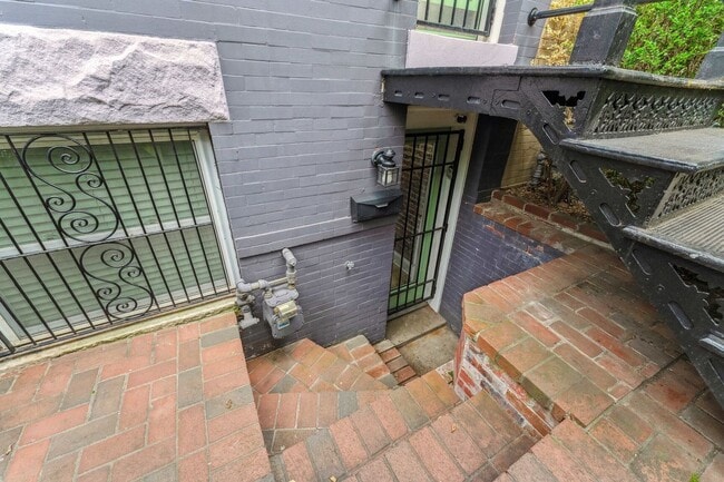 Photo - 13th Street Unit B
