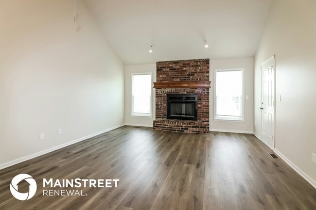 Building Photo - 609 NE Bristol Dr Rental