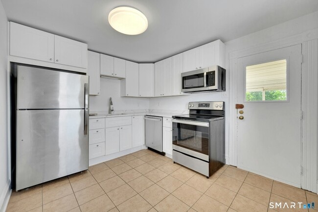 Photo - 125 Tunxis Hill Rd