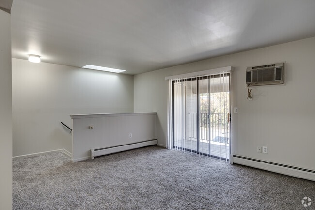 2BR, 1.5BA - 1,000SF - Living Area