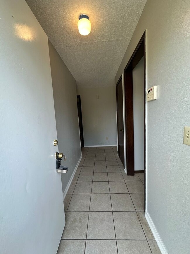 Photo - 3904 Overland Dr