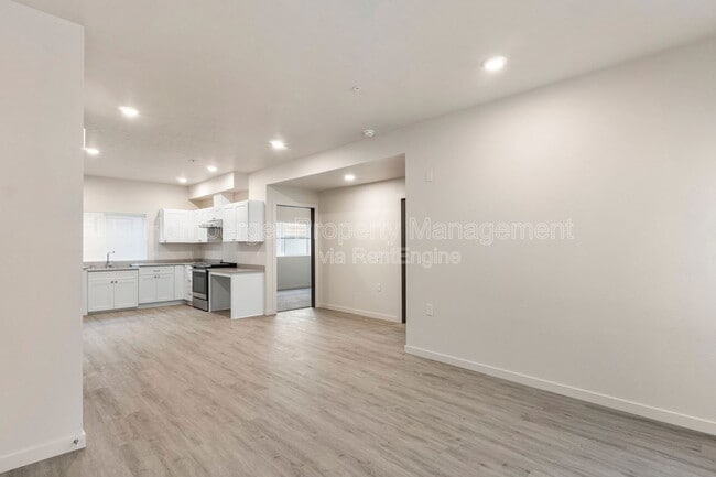 Photo - Astor Community