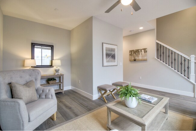 Photo - 306 Sunflower Ln