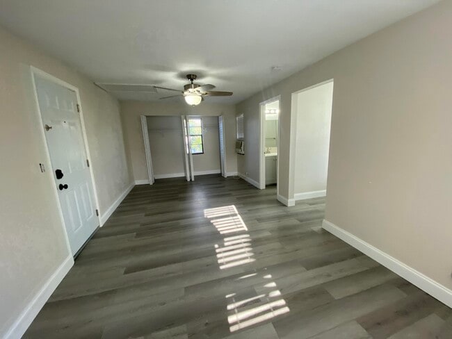 Photo - 11 N Lakeside Dr Unit 4