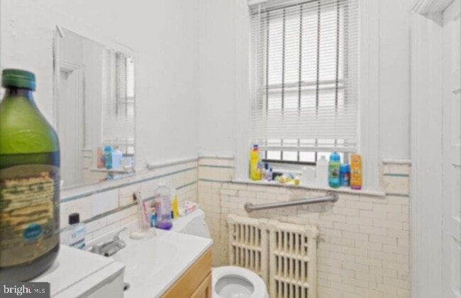 Building Photo - 5411 Walnut St Rental