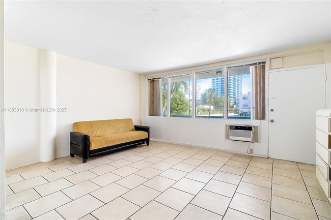 Photo - 6484 Indian Creek Dr Unit 120