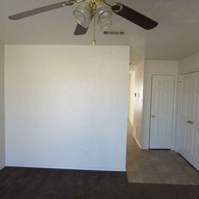 3308 Hereford Ln Unidad D