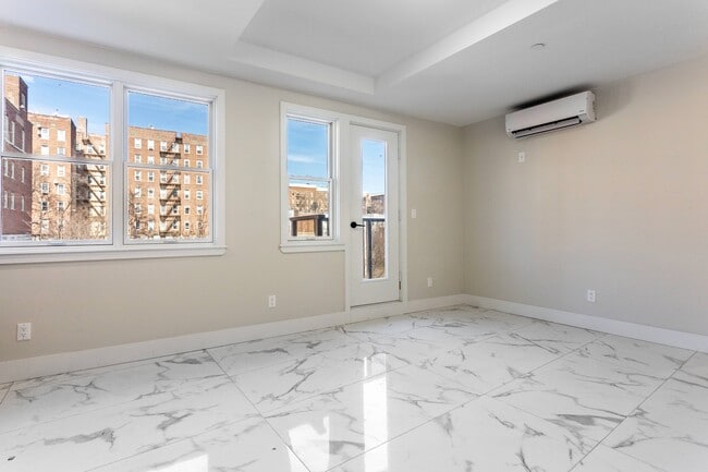 Photo - 800 Empire Blvd Unit 3G