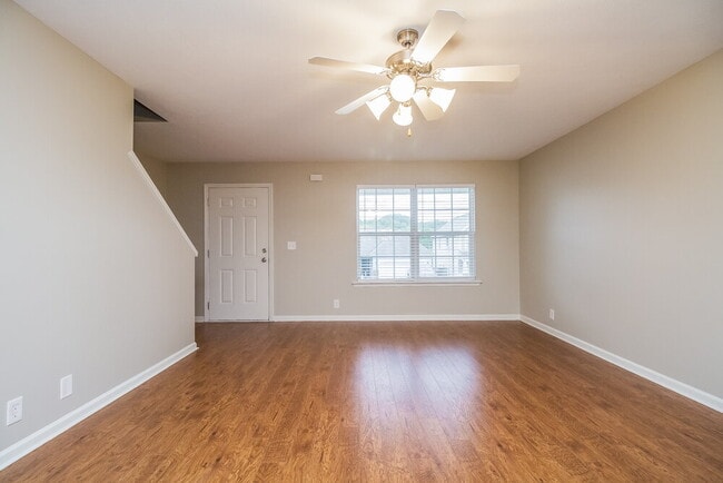 Photo - 8856 Cressent Glen Ct