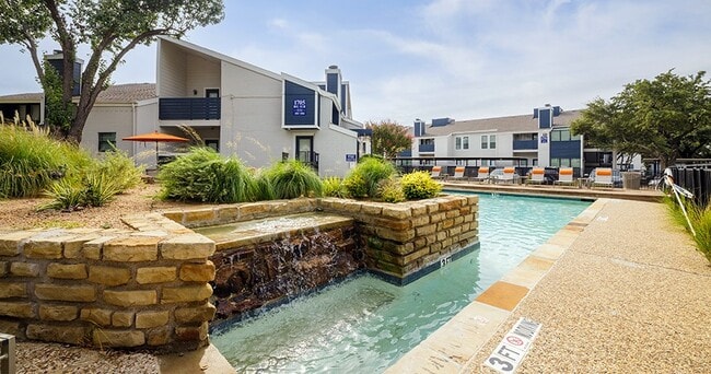 Photo - Huntington Meadows Apartments