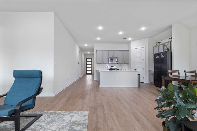 Photo - 1813 Crow Hop Vw