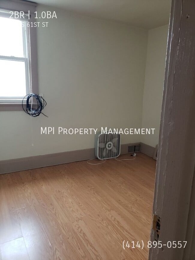 Photo - 226 S 61ST St