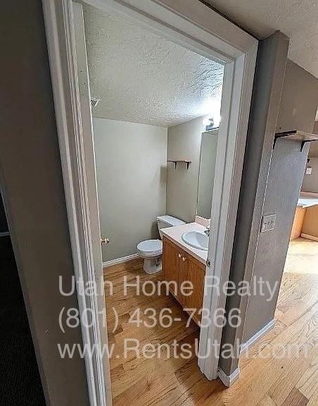 Photo - 2058 California Ave