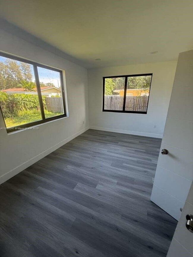 Photo - 1779 NW 93rd St Unidad 1779