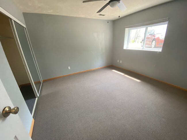 Photo - 1324-1326 Knollwood - Duplex Unit 1326 Knollwood