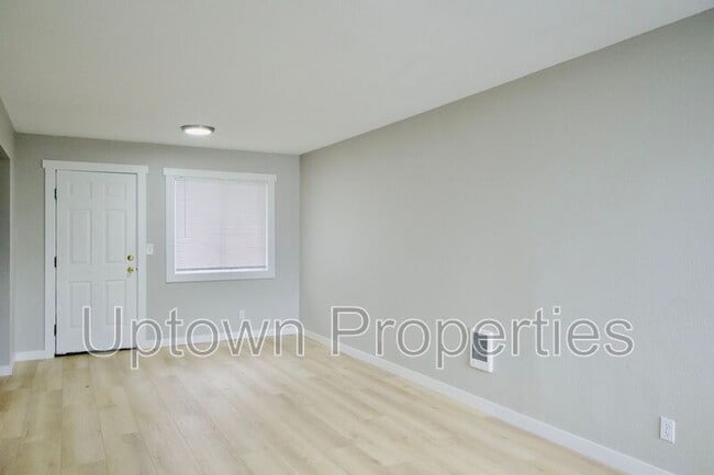 Photo - 466 N Adair St