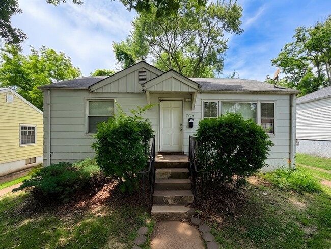 Photo - 7724 Monroe Dr