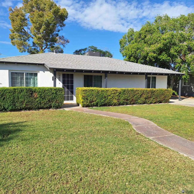 Photo - 1980 S 9th Ave Casa